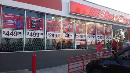 Dirección, horario, teléfono y opiniones de AutoZone Refacciones en Morelia