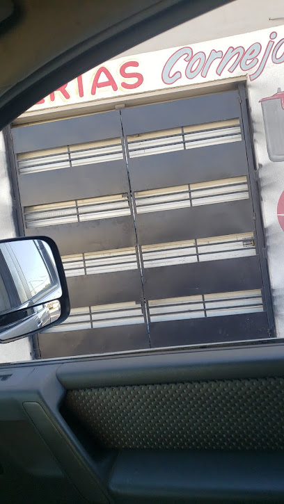 Dirección, horario, teléfono y opiniones de Baterias Cornejo en Playas de Rosarito