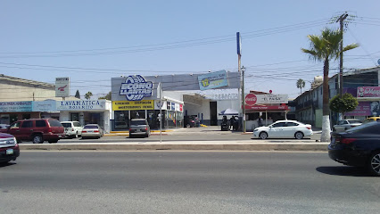 Dirección, horario, teléfono y opiniones de Econollantas Rosarito en Playas de Rosarito