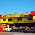 Dirección, horario, teléfono y opiniones de Refaccionaria La Comercial Centro de Servicio en Mexicali