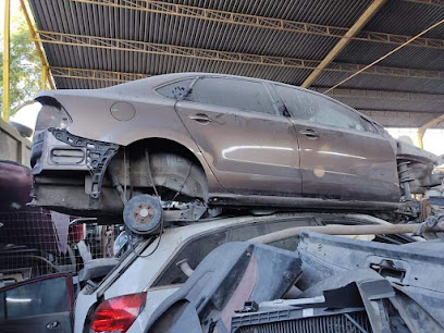 Dirección, horario, teléfono y opiniones de Yonke Dj en Delicias