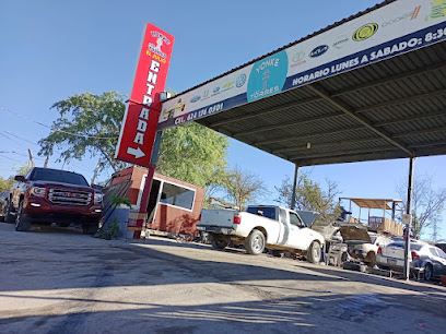 Dirección, horario, teléfono y opiniones de Yonke Las Torres El Julio en Cabo San Lucas