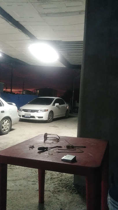 Dirección, horario, teléfono y opiniones de Yonke Lobito en Mexicali