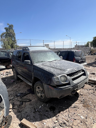 Dirección, horario, teléfono y opiniones de Yonke Los Compadres en Mexicali