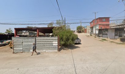 Dirección, horario, teléfono y opiniones de Yonke Mays en Playas de Rosarito