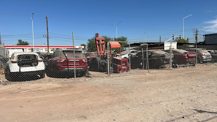 Dirección, horario, teléfono y opiniones de Yonke Vikingos en Mexicali