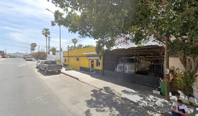 Dirección, horario, teléfono y opiniones de Auto Partes López Cinco en Cabo San Lucas