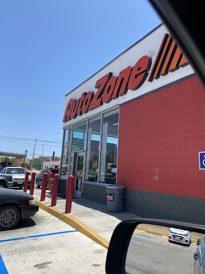 Dirección, horario, teléfono y opiniones de AutoZone en La Paz