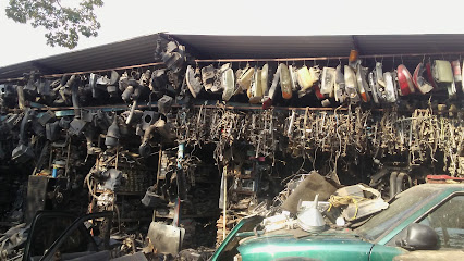 Dirección, horario, teléfono y opiniones de Autopartes Guzmán en Tecomán