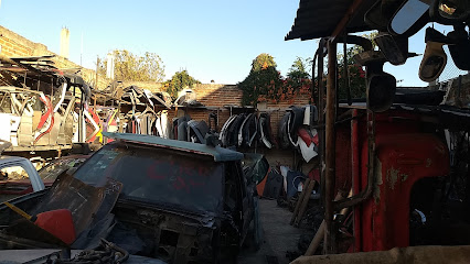 Dirección, horario, teléfono y opiniones de Autopartes Usadas en Zapopan