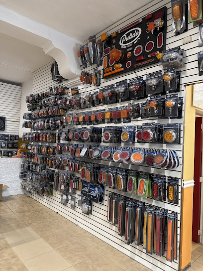 Dirección, horario, teléfono y opiniones de Pulido Truck And Parts Guadalupe Zacatecas en Guadalupe