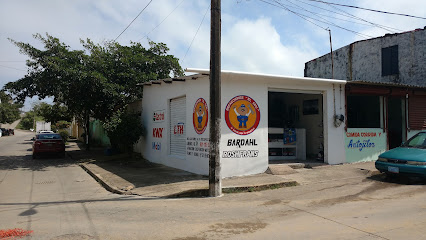 Dirección, horario, teléfono y opiniones de Refaccionaria El Mai en Coatzacoalcos